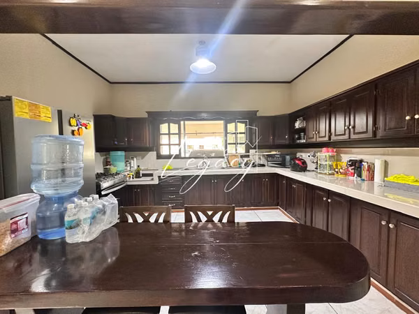 EG- Ganga casa de 4 habitaciones en carretera viaje a león en residencial privado