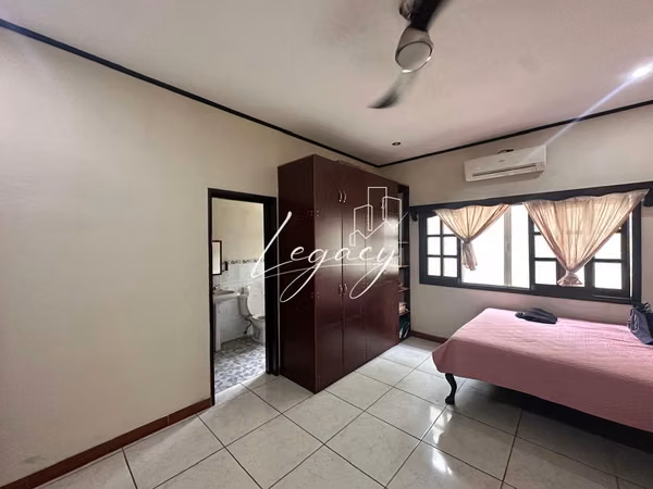 EG- Ganga casa de 4 habitaciones en carretera viaje a león en residencial privado