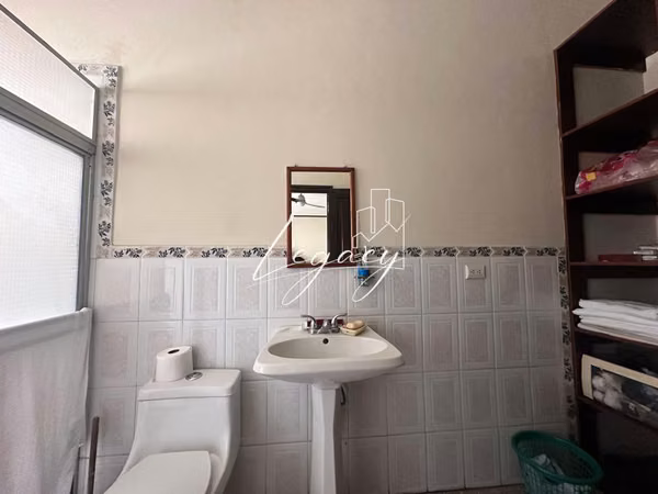 EG- Ganga casa de 4 habitaciones en carretera viaje a león en residencial privado