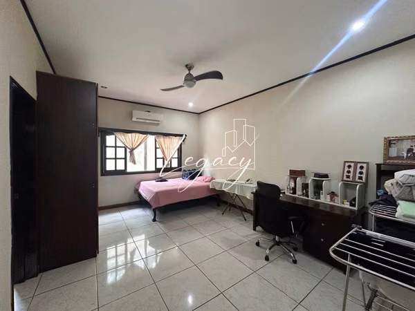 EG- Ganga casa de 4 habitaciones en carretera viaje a león en residencial privado