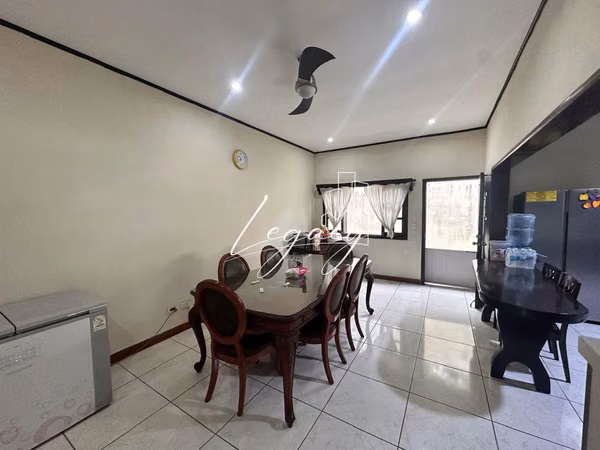 EG- Ganga casa de 4 habitaciones en carretera viaje a león en residencial privado