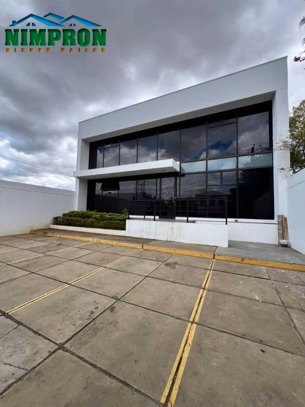 Se renta Edificio Corporativo en zona centro de Managau