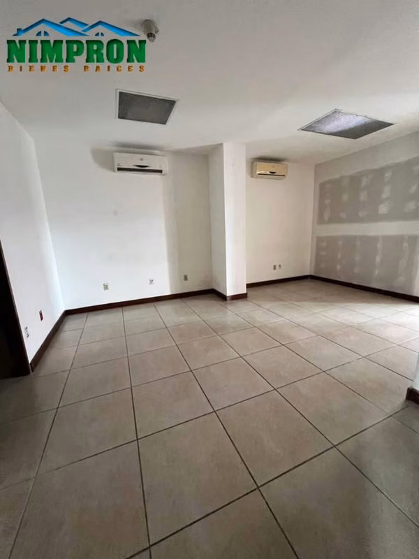 Se renta Edificio Corporativo en zona centro de Managau