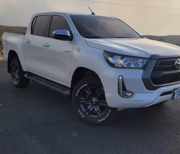 Rento Camioneta Hilux