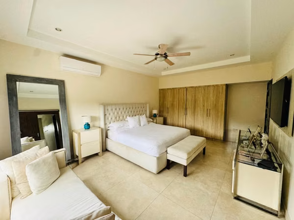 Casa en venta en Villa Fontana Sur
