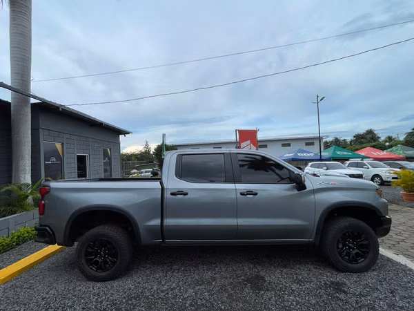 Chevrolet Silverado 2023