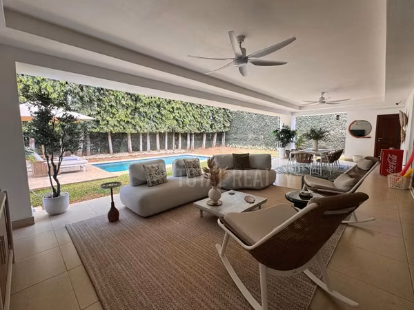 Hermosa Casa en venta o alquiler en Santo Domingo, Managua