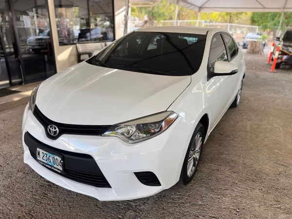 Toyota Corolla año 2015