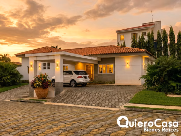 Beautiful house in Santo Domingo, El Mango