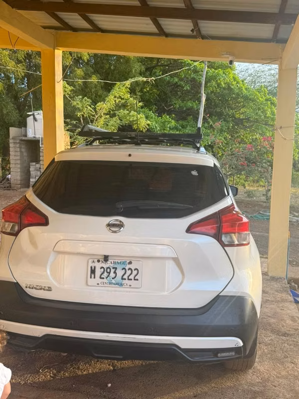 Nissan kick