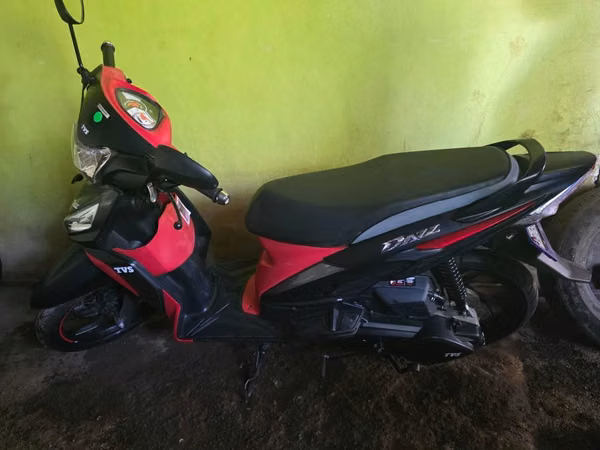 Moto TVS disponible
