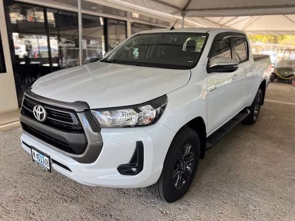 Toyota Hilux año 2026 SR