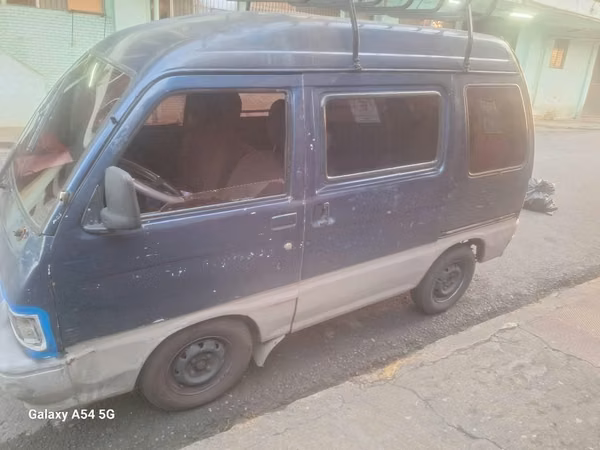 Kia Asia Towner 1998, $ 2200 poco negociable, cel.: . Documentos en reglas y vencen en marzo 2027. De 8 pasajeros registrados en circulación