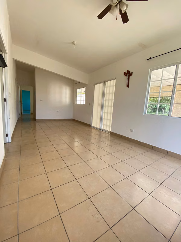 NO-Selling house in Carretera Norte