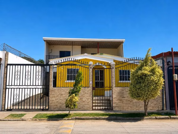 CASA DE 2 PLANTAS EN CIUDAD DORAL / U$72,000
