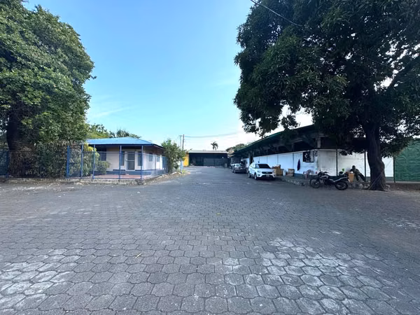 Warehouse rental in Montoya