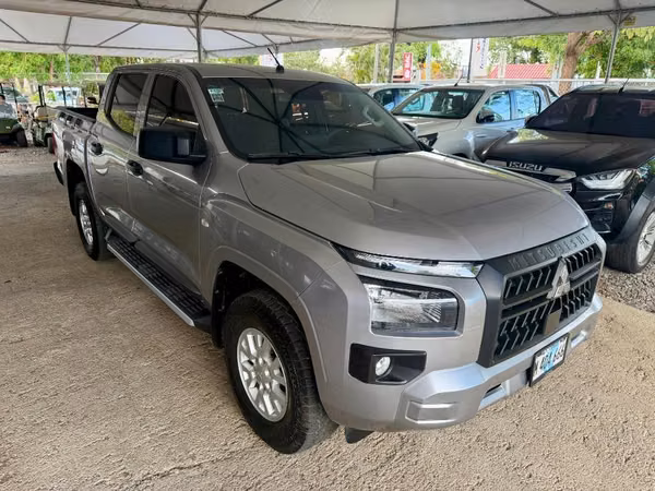 MITSUBISHI L200 GLX AÑO 2025