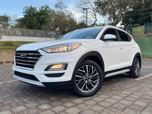 HYUNDAI TUCSON 4X4 2021 - COMO NUEVA