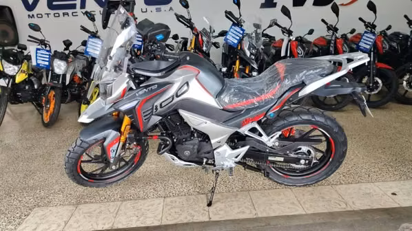 Vendo nueva Moto alpina 300