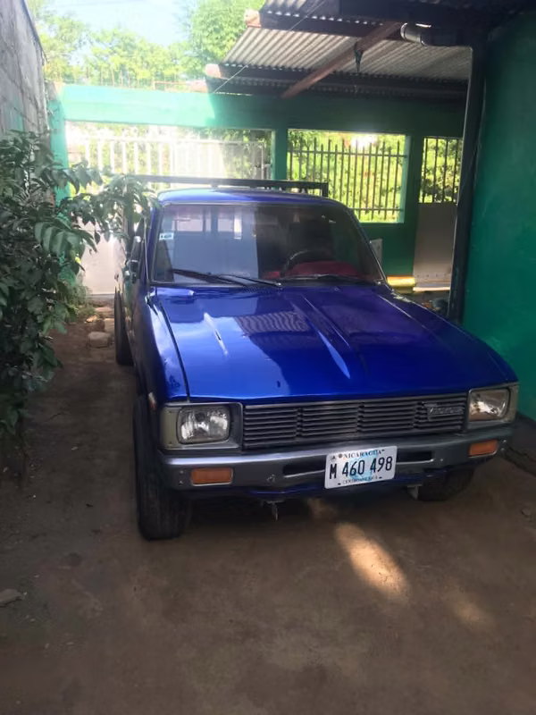 Se vende camioneta toyota 22r