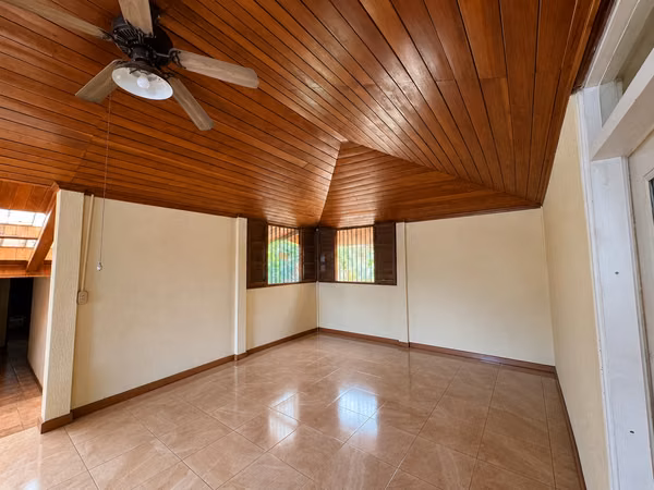 EN VENTA CASA VILLA FONTANA SUR