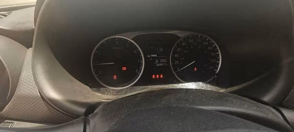 Se vende camioneta Nissan kicks año 2022