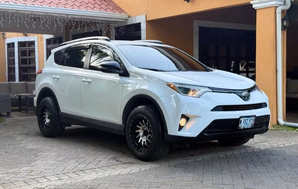 Preciosa Toyota Rav4 2018 Nacional Japonesa