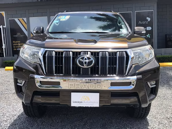 TOYOTA PRADO 2018 AUTOMÁTICA ASIENTOS DE TELA