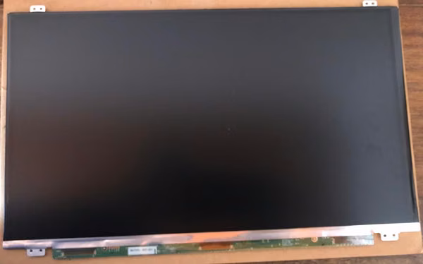 15.6 inch 40 Pines Slim Laptops Screen