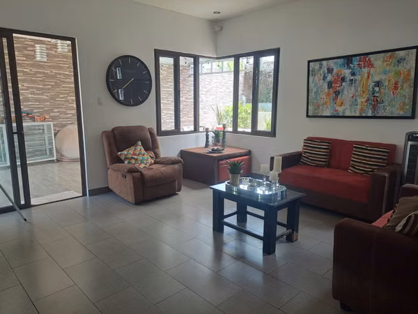 VENTA DE CASA MODERNA EN CARRETERA SUR KM 10! LAM
