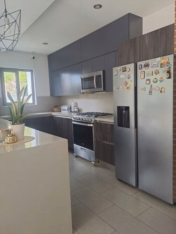 VENTA DE CASA MODERNA EN CARRETERA SUR KM 10! LAM