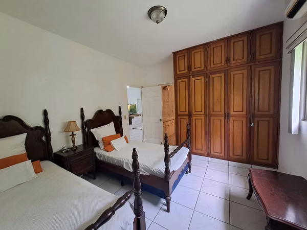 VENTA PRECIOSA PROPIEDAD DE 1285 VRS ESQUINERA KM 11 C. MASAYA!LAM