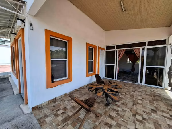 Venta, Casa de 2 Plantas en Altamira