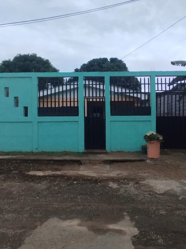 Beautiful house located in view of the momotombo