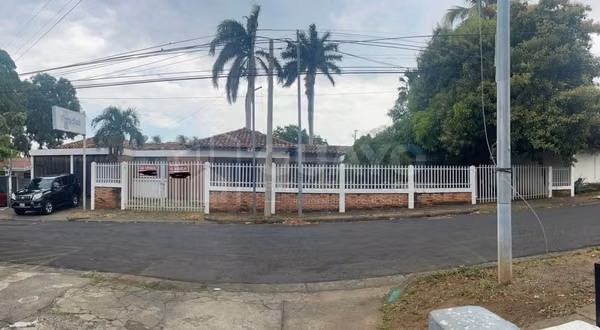 Well-located House for rent in Bolonia, Managua