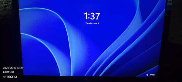 EXCELENTE COMBO MONITOR PARA PC 17", TECLADO Y CONVERTIDOR  DE PUERTO.HDMI A VGA