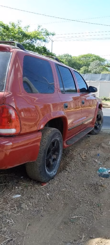 Vendo durango 4x4 Dodge año 2002