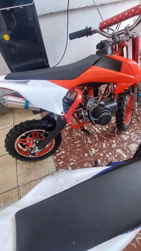 Tricimotos y bicimotos