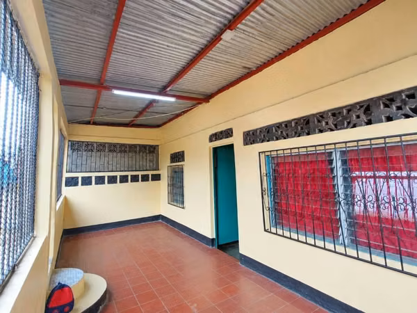 Se vende bonita casa comoda y barata negociable