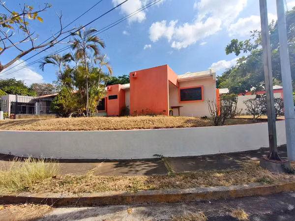 FPX- **Casa en venta – Villa Fontana**