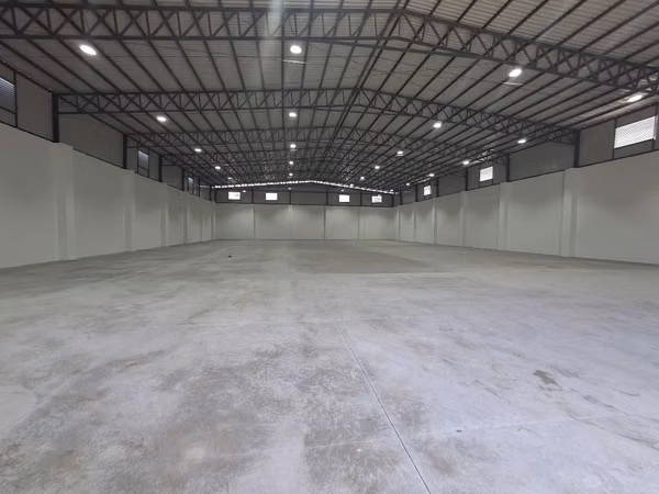 Bodega en Renta 
 Pista Principal Mercado Mayoreo 
 Precio de renta: