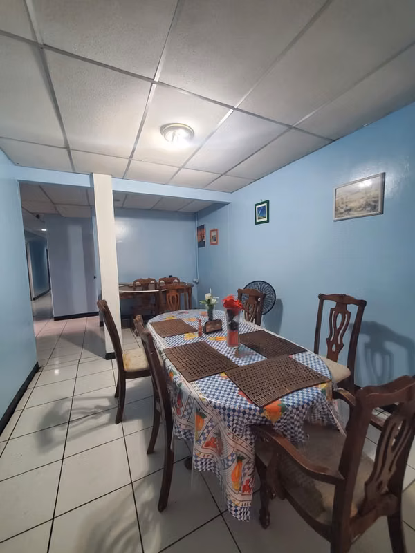 EJ-Selling house in sector Bello Horizonte