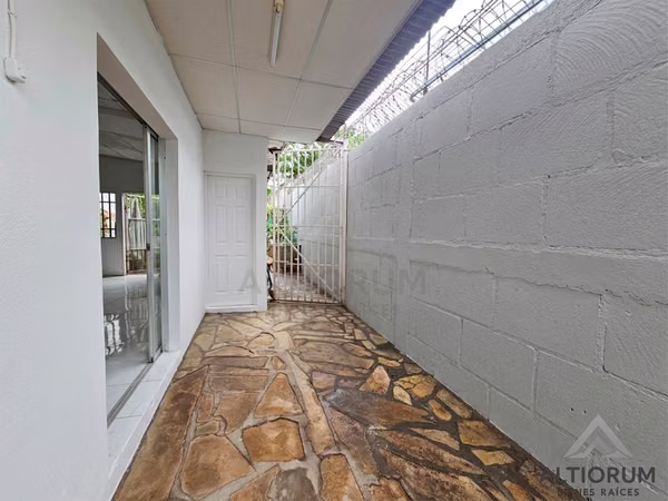 Casa en Venta en Lomas de Mostastepe en carretera Nueva a Leon