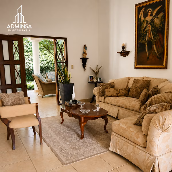 Sale of Exclusive House in Residential La Estancia, Santo Domingo