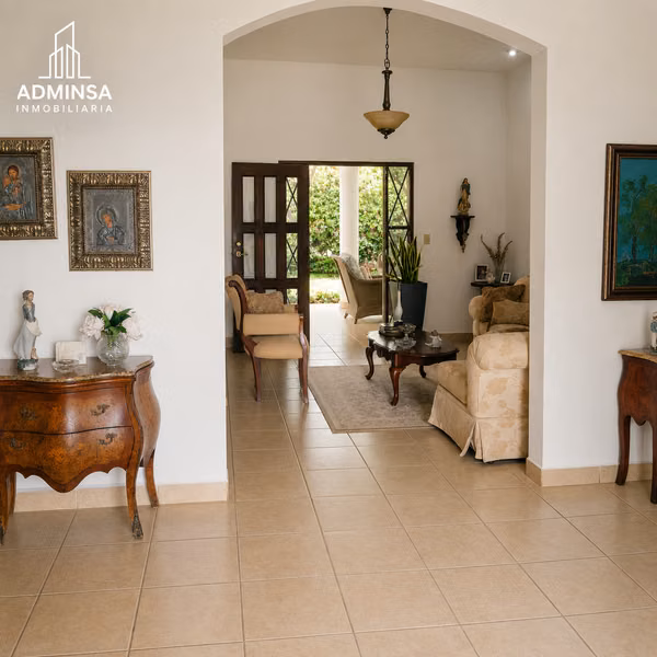 Sale of Exclusive House in Residential La Estancia, Santo Domingo