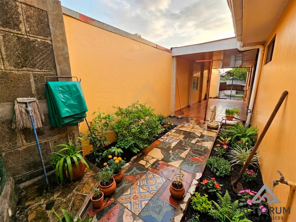 Casa en Venta en Altos de Nejapa, Managua