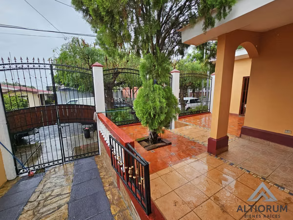 Casa en Venta en Altos de Nejapa, Managua
