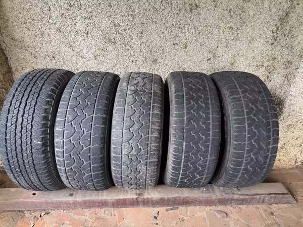Ganga!!! Vendo llantas P265/60R18!!!
