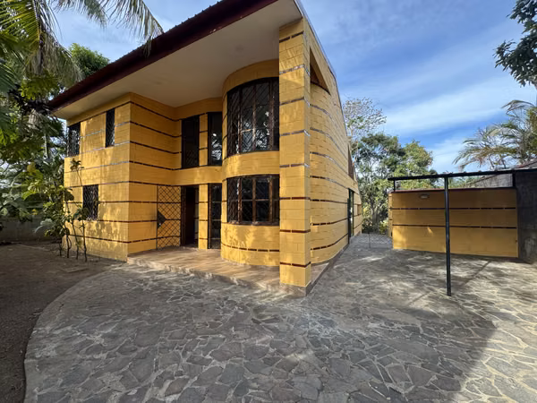 Venta de casa en Villa Fontana Sur