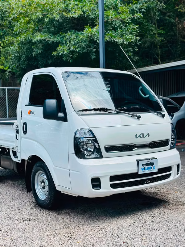 Precioso kia k2700